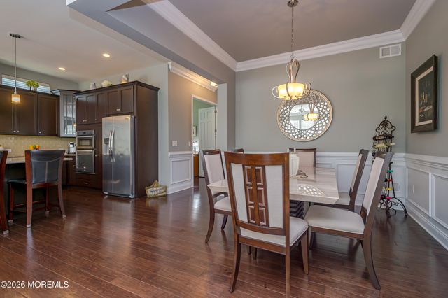 5 Tree Line Drive, Freehold, NJ 07728