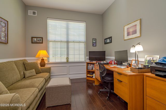 5 Tree Line Drive, Freehold, NJ 07728