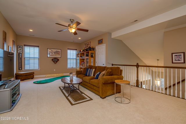 5 Tree Line Drive, Freehold, NJ 07728