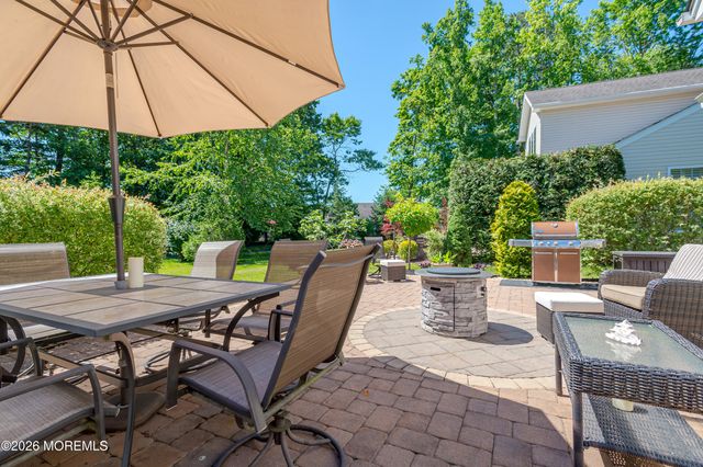 5 Tree Line Drive, Freehold, NJ 07728
