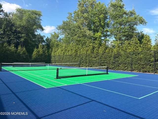 5 Tree Line Drive, Freehold, NJ 07728
