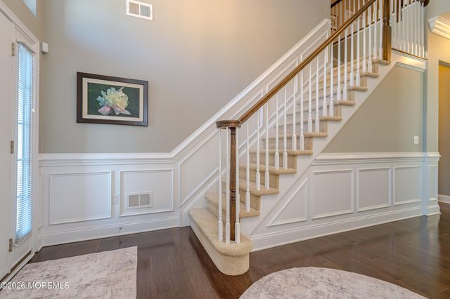 5 Tree Line Drive, Freehold, NJ 07728