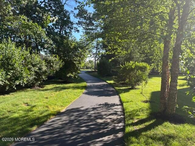 5 Tree Line Drive, Freehold, NJ 07728