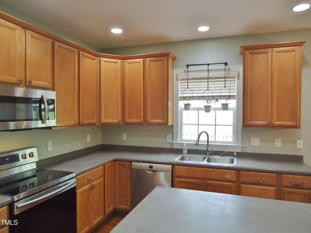 109 Bright Shade Court, Holly Springs, NC 27540