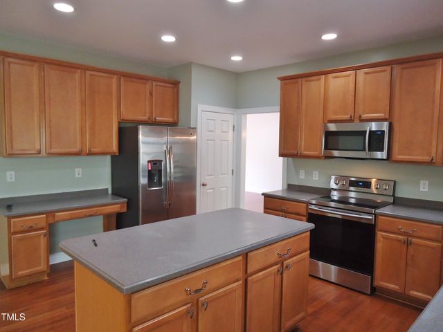 109 Bright Shade Court, Holly Springs, NC 27540