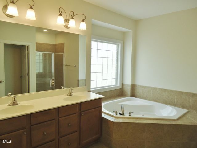 109 Bright Shade Court, Holly Springs, NC 27540