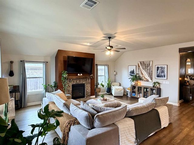 13221 SW 6th Street, Yukon, OK 73099