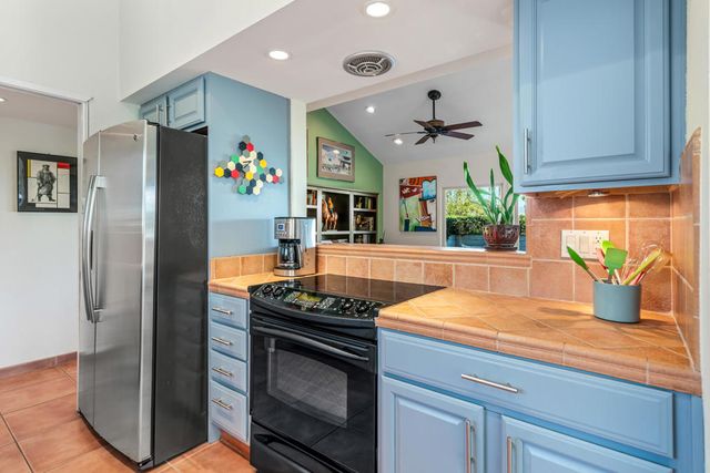 1728 Capri Circle, Palm Springs, CA 92262