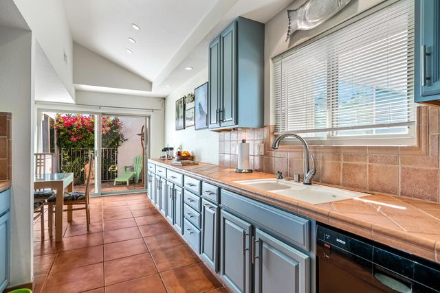 1728 Capri Circle, Palm Springs, CA 92262