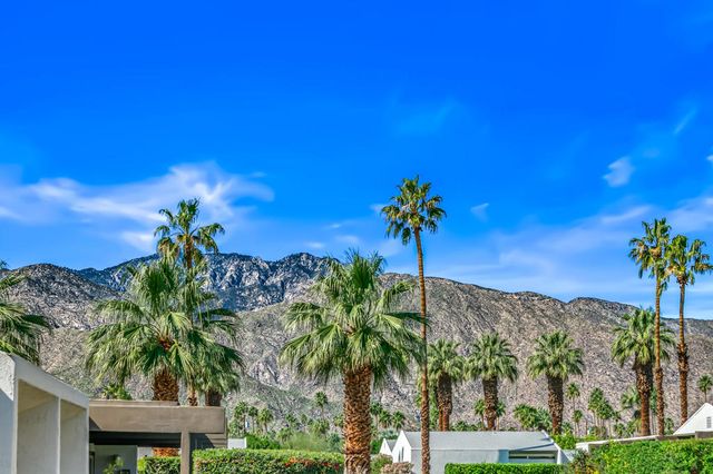 1728 Capri Circle, Palm Springs, CA 92262