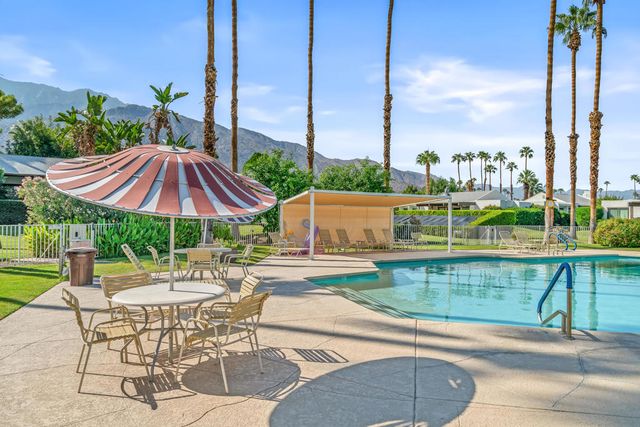 1728 Capri Circle, Palm Springs, CA 92262