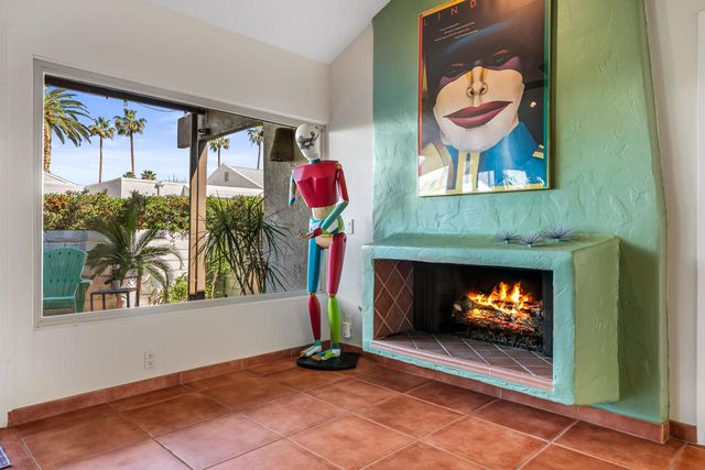 1728 Capri Circle, Palm Springs, CA 92262