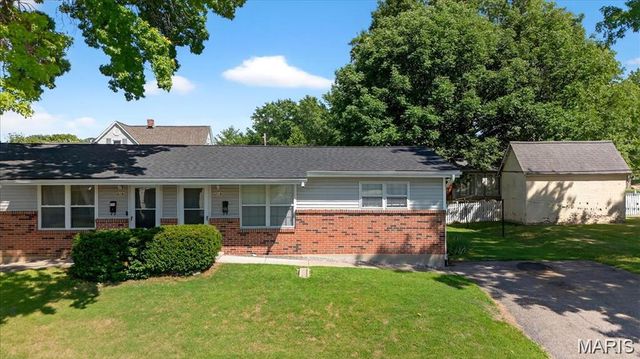 214 E Market Street, Columbia, IL 62236