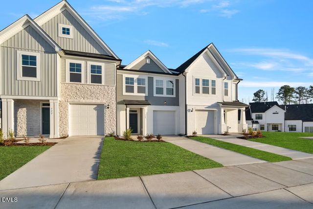 520 Eversden Drive, Zebulon, NC 27597