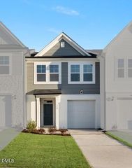 520 Eversden Drive, Zebulon, NC 27597