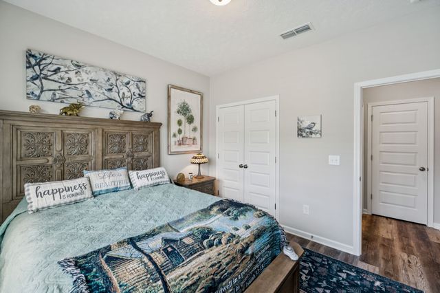 143 Creek Wood Rd, Manchester, TN 37355