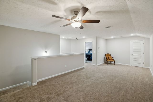 143 Creek Wood Rd, Manchester, TN 37355