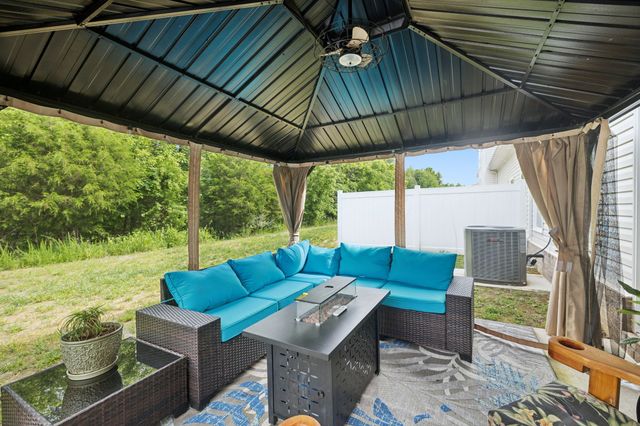 143 Creek Wood Rd, Manchester, TN 37355