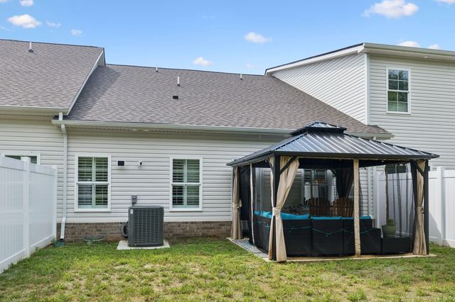 143 Creek Wood Rd, Manchester, TN 37355