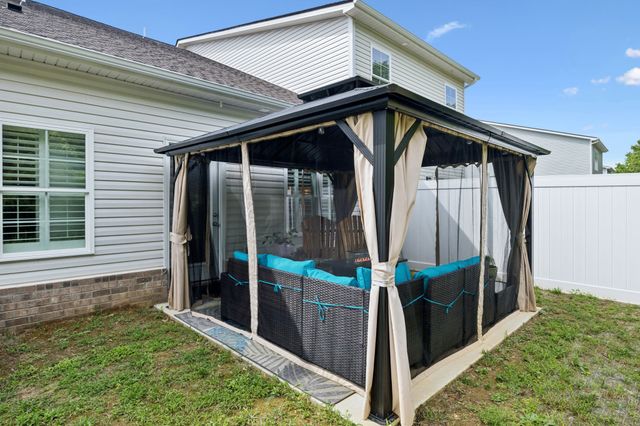 143 Creek Wood Rd, Manchester, TN 37355