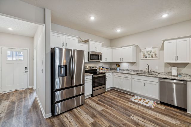 143 Creek Wood Rd, Manchester, TN 37355
