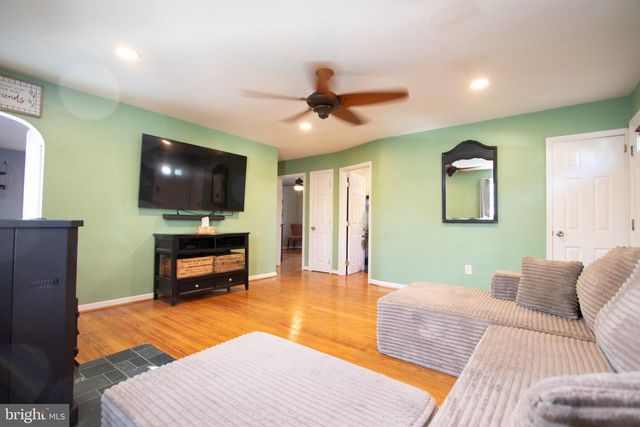 667 BEECHWOOD AVE, Pottstown, PA 19464