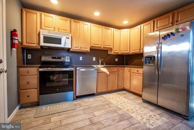 667 BEECHWOOD AVE, Pottstown, PA 19464