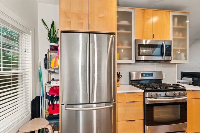 51 New Ocean St 3, Swampscott, MA 01907