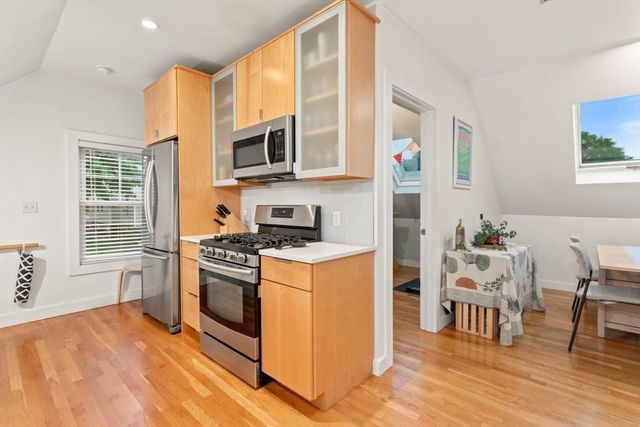 51 New Ocean St 3, Swampscott, MA 01907