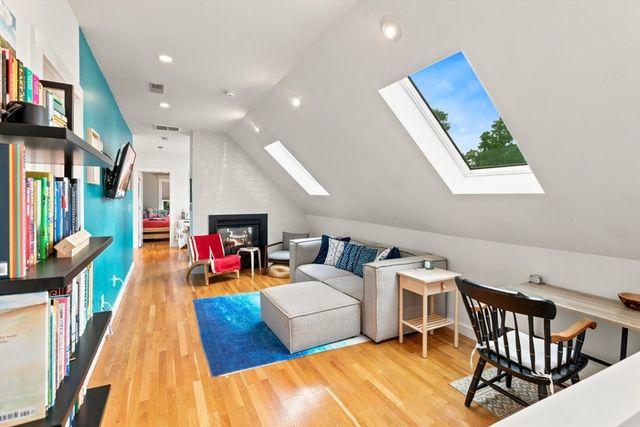 51 New Ocean St 3, Swampscott, MA 01907