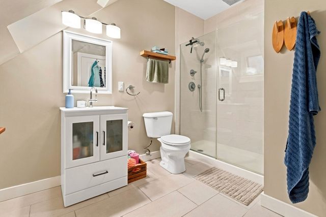 51 New Ocean St 3, Swampscott, MA 01907