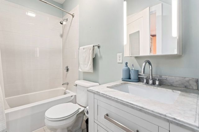 51 New Ocean St 3, Swampscott, MA 01907