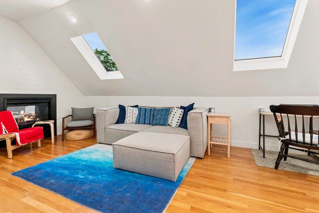 51 New Ocean St 3, Swampscott, MA 01907