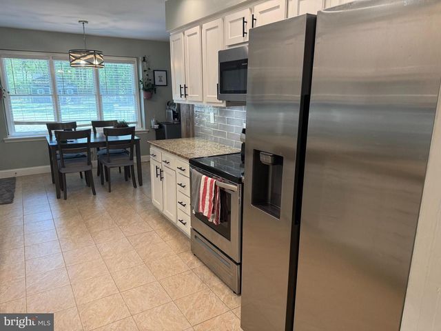 10 WIMBELDON WAY, Tabernacle, NJ 08088