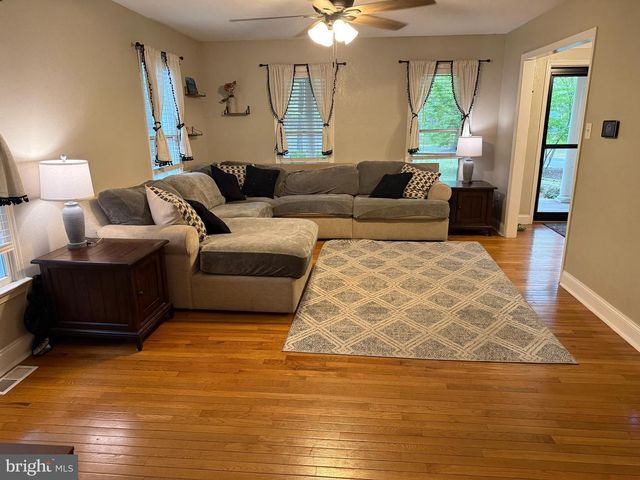 10 WIMBELDON WAY, Tabernacle, NJ 08088
