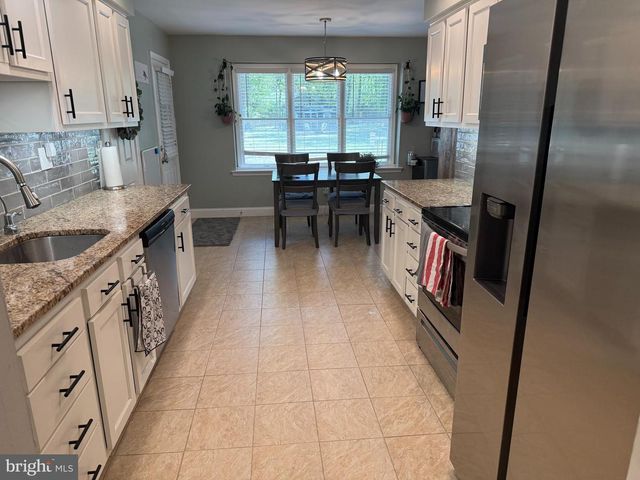 10 WIMBELDON WAY, Tabernacle, NJ 08088