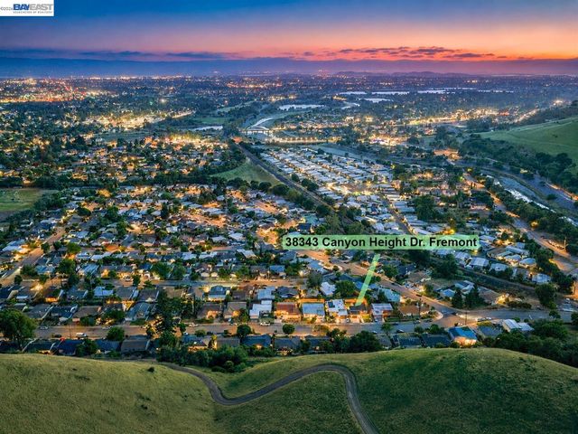 38343 Canyon Heights Dr, Fremont, CA 94536