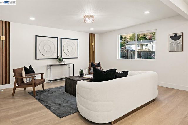 38343 Canyon Heights Dr, Fremont, CA 94536