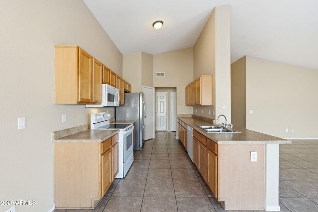 2715 N 90TH Avenue, Phoenix, AZ 85037