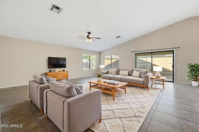 2715 N 90TH Avenue, Phoenix, AZ 85037