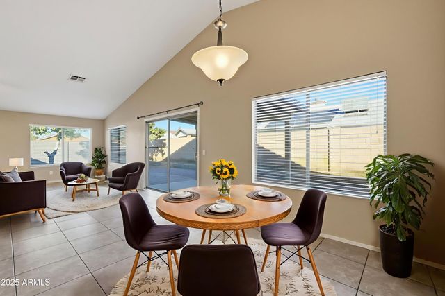 2715 N 90TH Avenue, Phoenix, AZ 85037