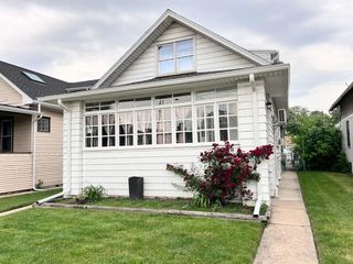 5628 W Eastwood Avenue GR, Chicago, IL 60630