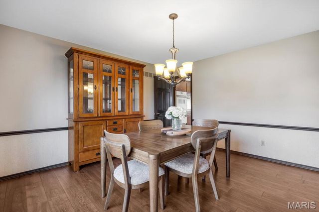 710 Briarfarm Lane, Kirkwood, MO 63122