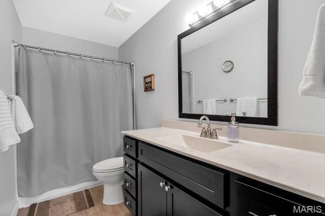 710 Briarfarm Lane, Kirkwood, MO 63122