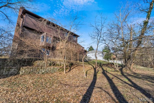 710 Briarfarm Lane, Kirkwood, MO 63122