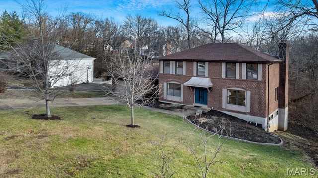 710 Briarfarm Lane, Kirkwood, MO 63122