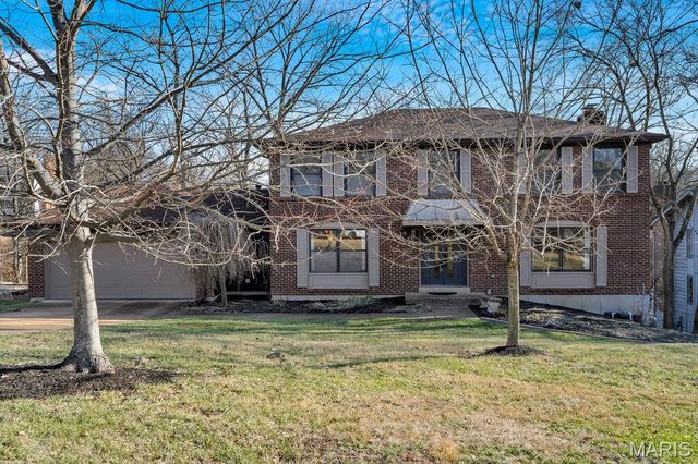 710 Briarfarm Lane, Kirkwood, MO 63122