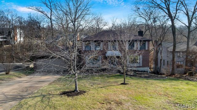 710 Briarfarm Lane, Kirkwood, MO 63122