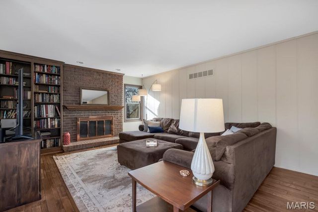 710 Briarfarm Lane, Kirkwood, MO 63122