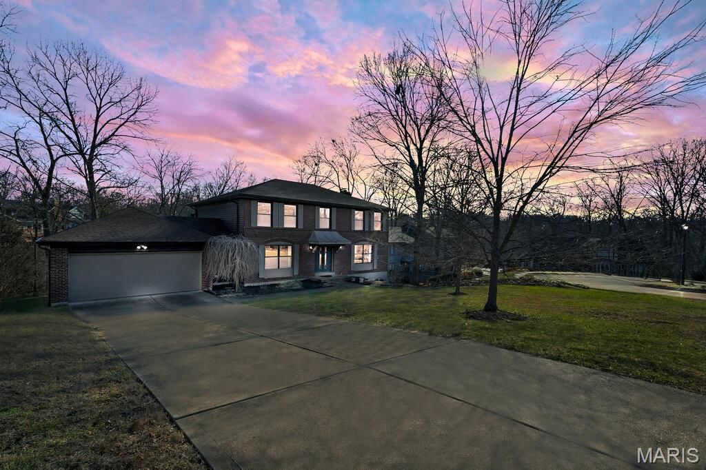 710 Briarfarm Lane, Kirkwood, MO 63122